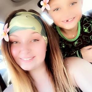 Meet your Posher, Carleigh